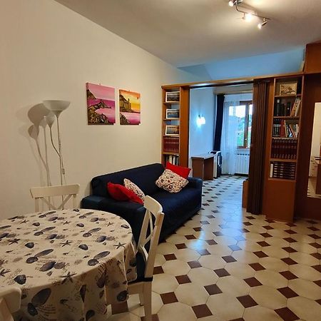 莱里奇La Casa Fra Gli Ulivi公寓 外观 照片