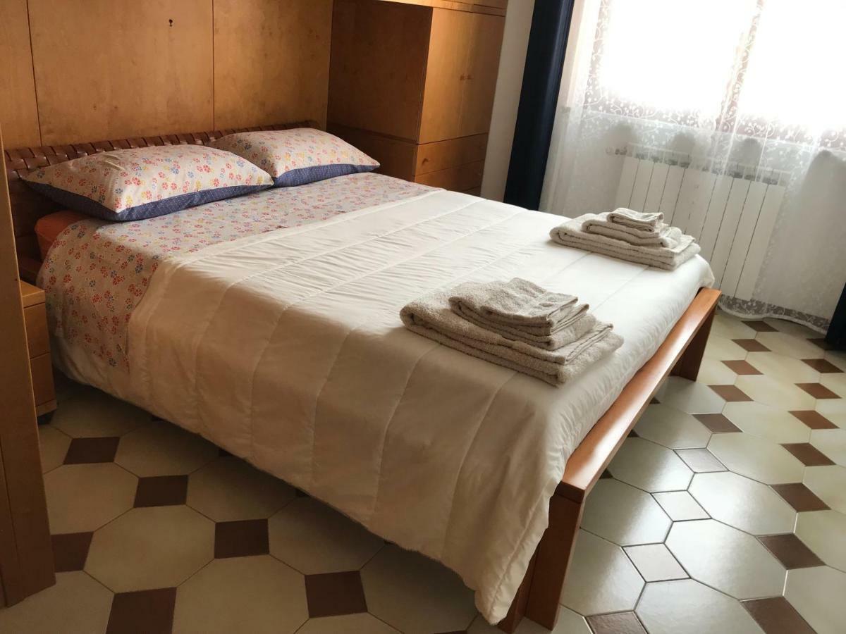 莱里奇La Casa Fra Gli Ulivi公寓 外观 照片